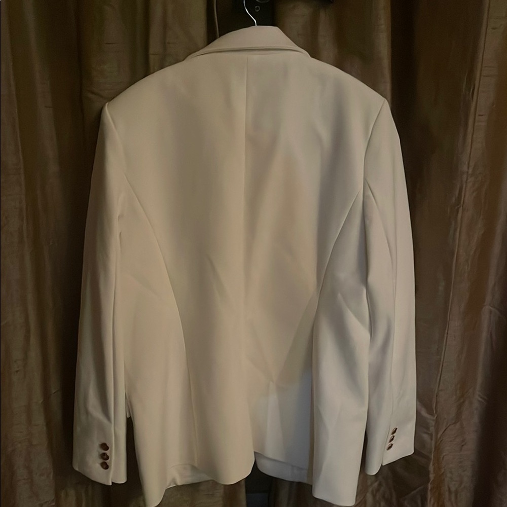 Donna Karan Classic White Blazer - Picture 5 of 5